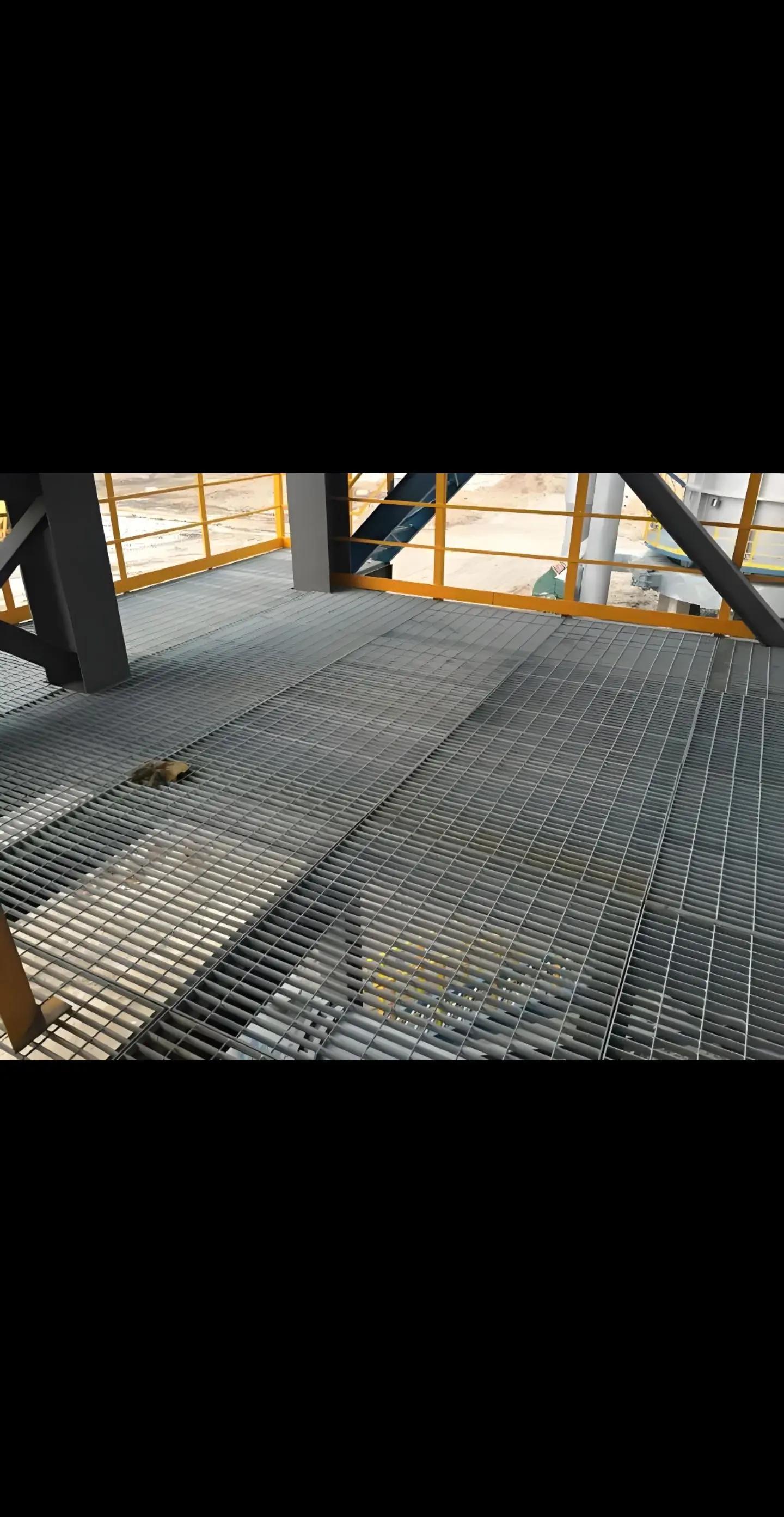 鋼格板:平臺(tái)建設(shè)的堅(jiān)固之選